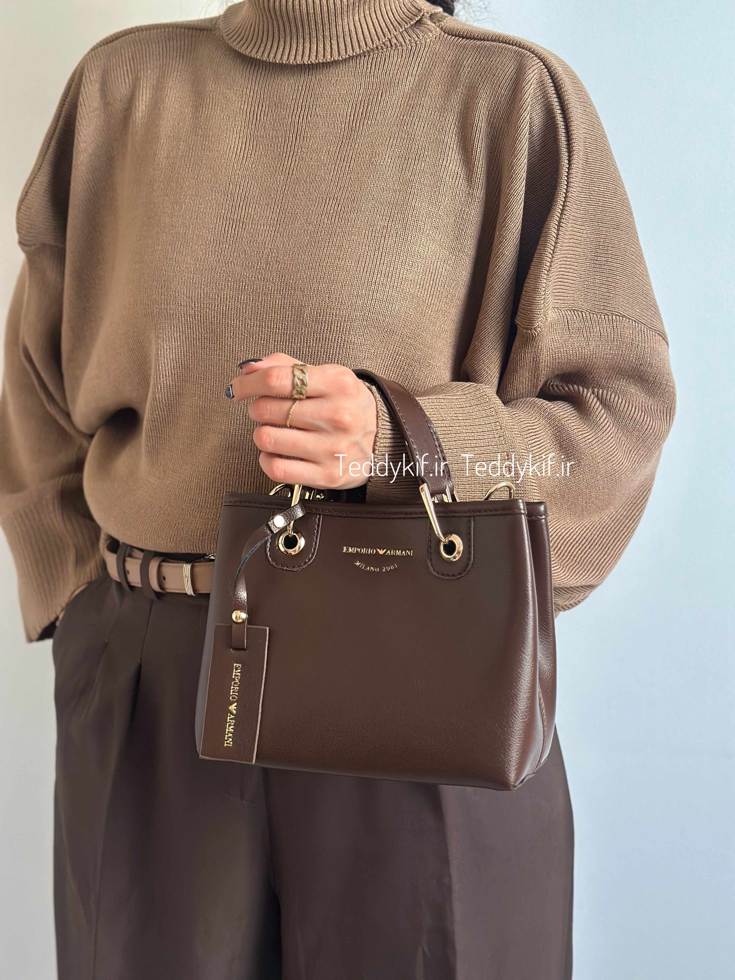 کیف آرمانی